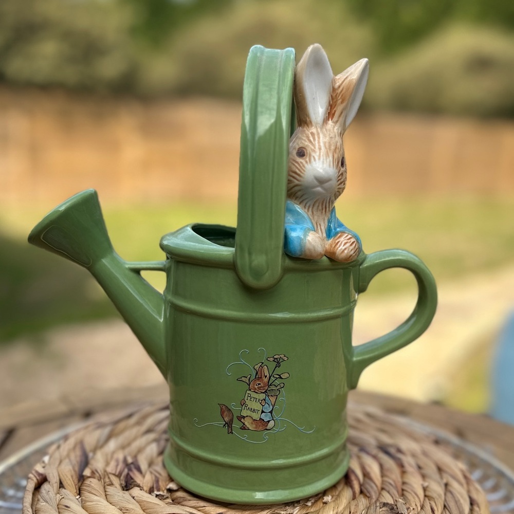SOLD 🐇Vtg 1999 Beatrix Potter Peter Rabbit Ceramic Watering Can Vase Planter 🌷